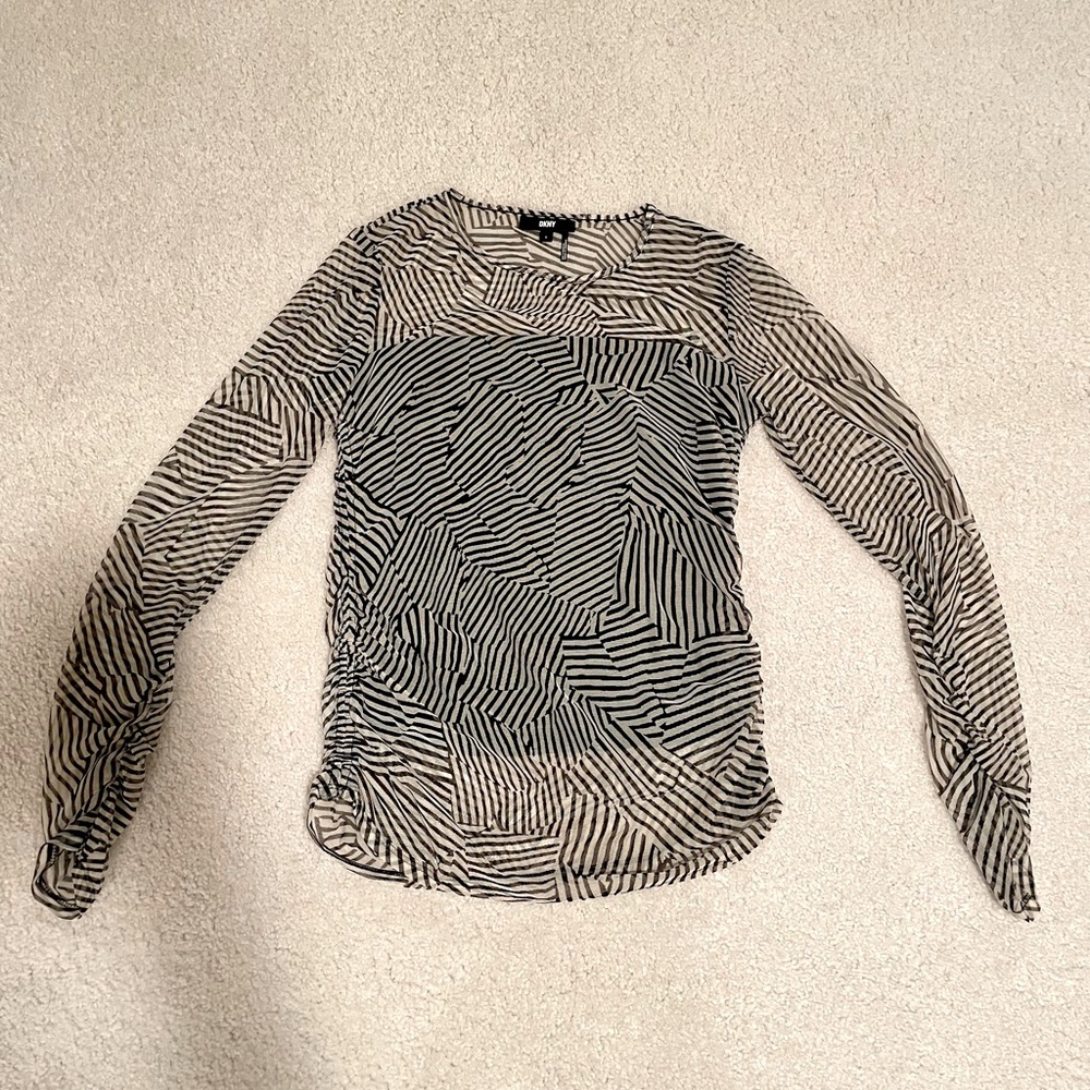 DKNY Women’s printed long-sleeve mesh top